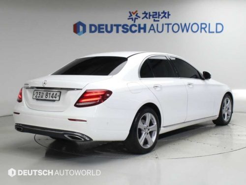 벤츠 E-클래스 W213 E220d 아방가르드 사진 2