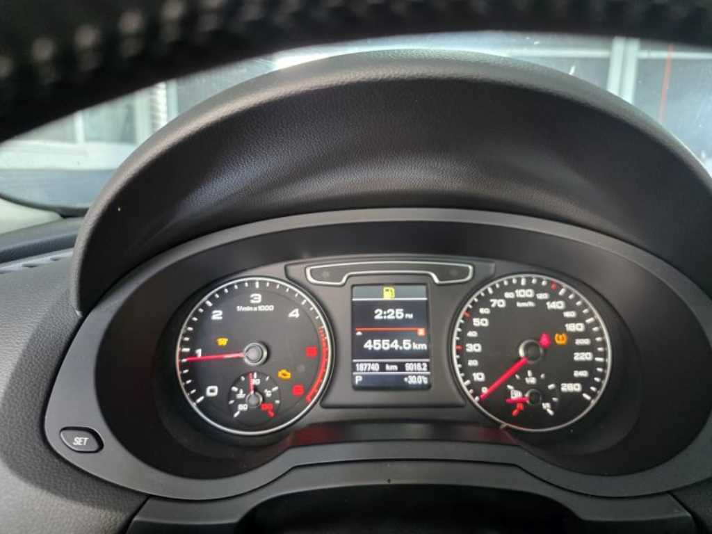 아우디 Q3 2.0 TDI 콰트로