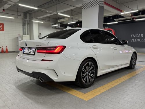 BMW 3시리즈 (G20) 320i M 스포츠 사진 모두보기