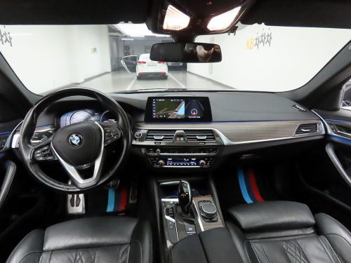 BMW 5시리즈 (G30) 520d M 스포츠 플러스 사진 모두보기