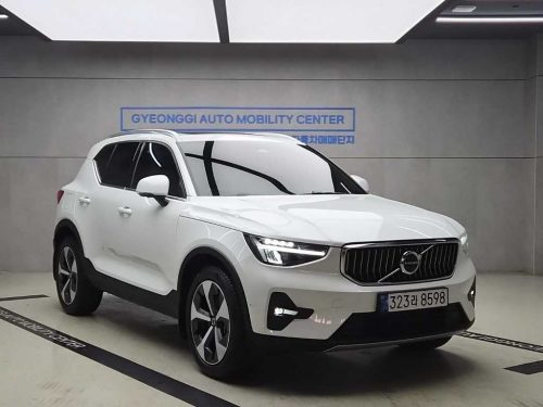 볼보 XC40 B4 AWD 얼티메이트 브라이트