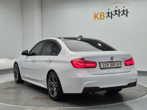 BMW 3시리즈 (F30) 320i M 스포츠 사진 2
