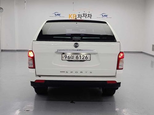 KG모빌리티(쌍용) 코란도스포츠 디젤 4WD CX7 사진 3