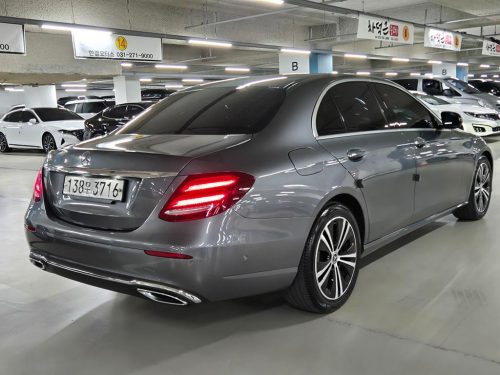 벤츠 E-클래스 W213 E300 아방가르드 사진 4