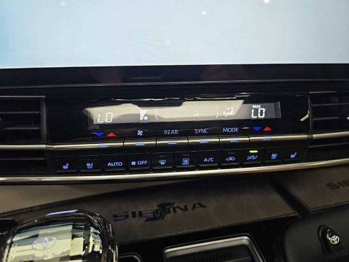 토요타 시에나 2.5 2WD 하이브리드 사진 11