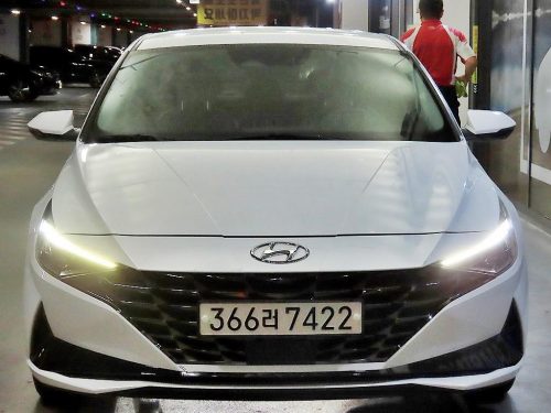 Hyundai Avante (CN7) 1.6 Modern photo 2