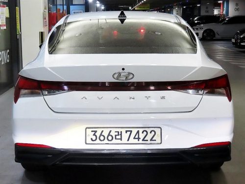 Hyundai Avante (CN7) 1.6 Modern photo 5