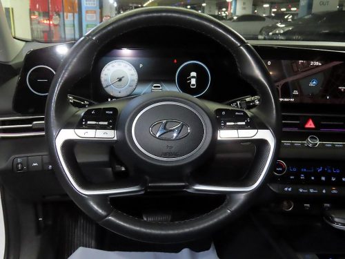 Hyundai Avante (CN7) 1.6 Modern photo 8