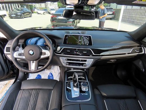 BMW 7시리즈 (G11) M760Li xDrive 사진 모두보기