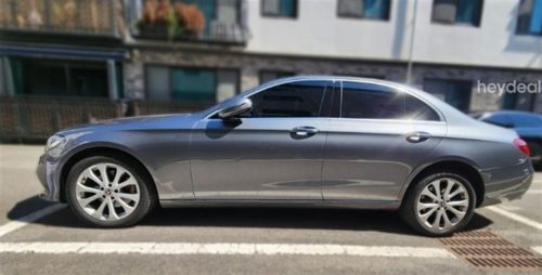 벤츠 E-클래스 W213 E220d 4MATIC 익스클루시브 사진 3