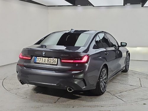 BMW 3시리즈 (G20) 320i M 스포츠 사진 4