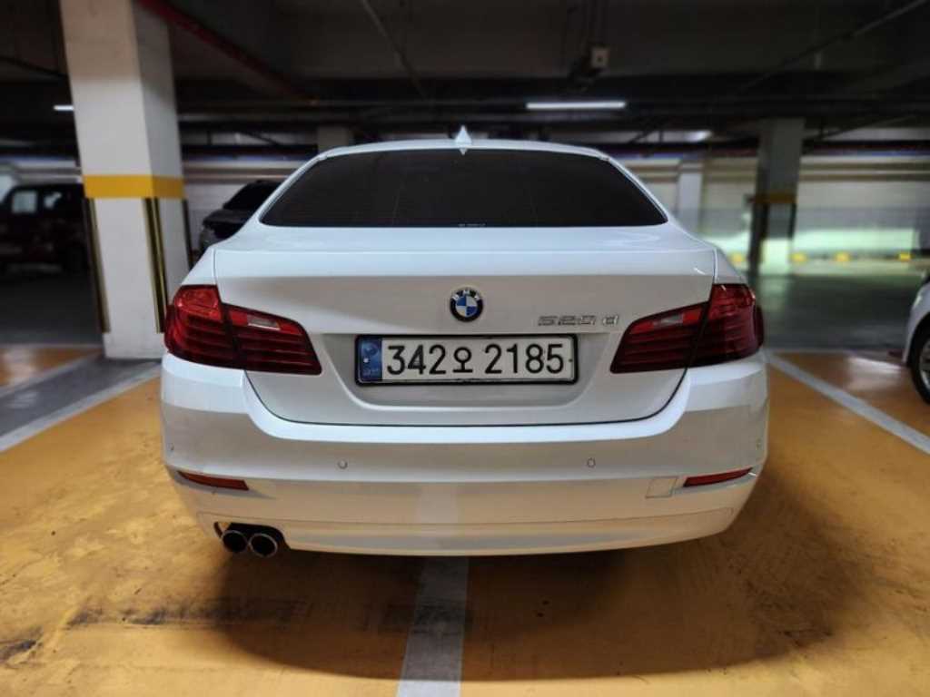 BMW 5시리즈 (F10) 520d 럭셔리 플러스 사진 4