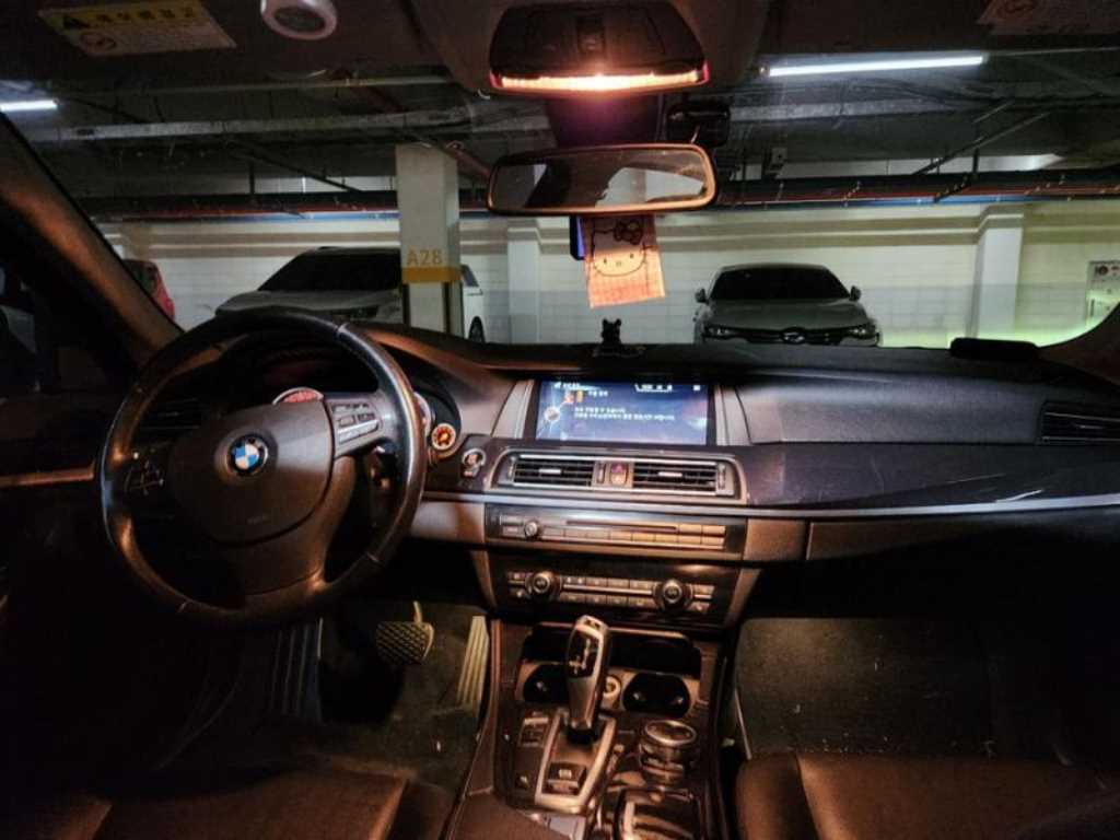 BMW 5시리즈 (F10) 520d 럭셔리 플러스 사진 15