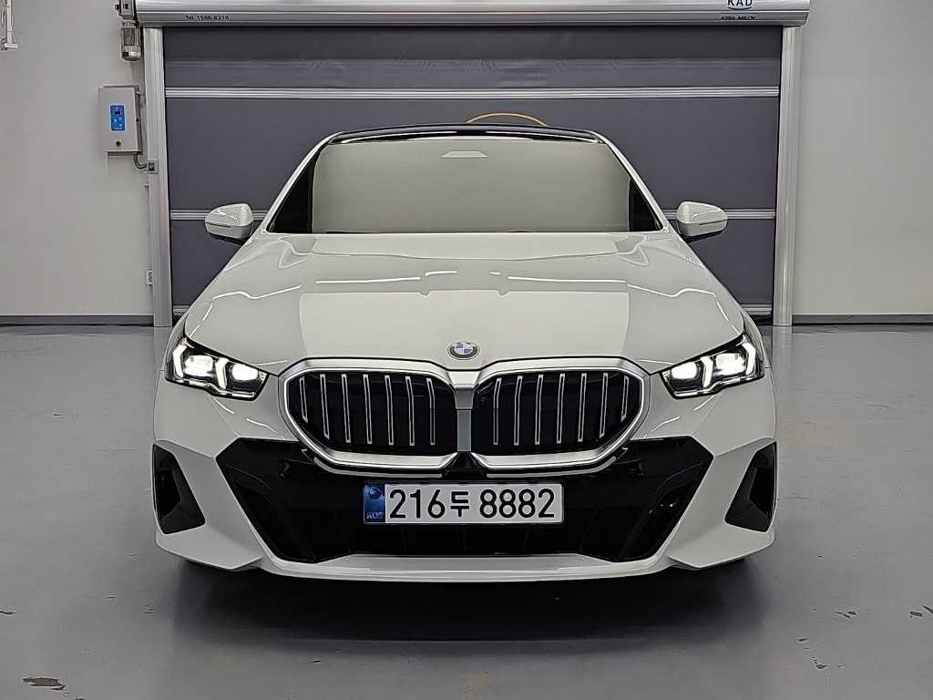 BMW 5시리즈 (G60) 520i 사진 2