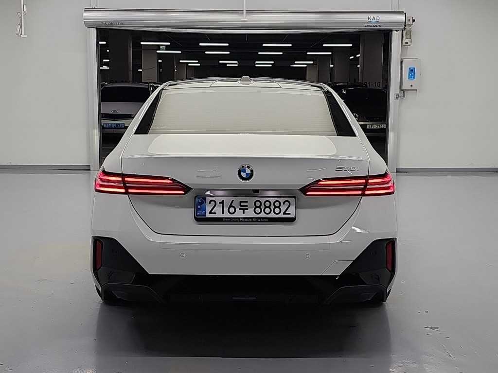 BMW 5시리즈 (G60) 520i 사진 3
