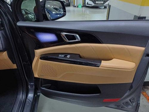 Kia Carnival 4th Gen Gasoline 9-Seater Signature photo 16