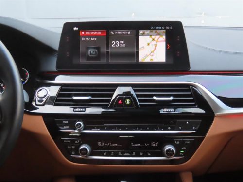 BMW 5시리즈 (G30) 520d M 스포츠 플러스 사진 12