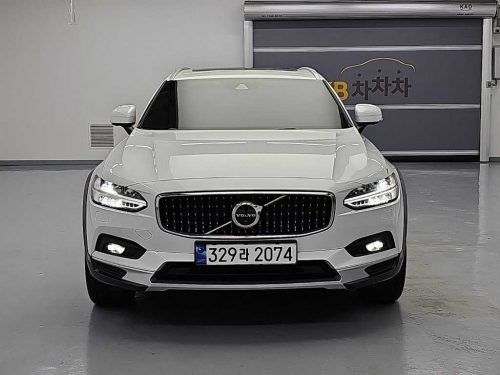 볼보 V90 크로스컨트리 B5 프로 AWD 사진 2