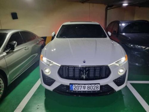 마세라티 르반떼 3.0 S AWD 모데나