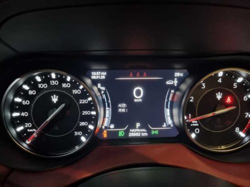 마세라티 르반떼 3.0 S AWD 모데나 사진 6