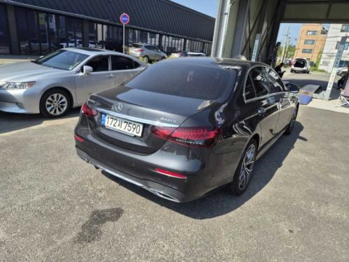 벤츠 E-클래스 W213 E220d 4MATIC AMG라인 사진 5
