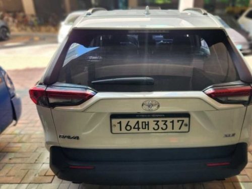 토요타 RAV4(5세대) 2.5 2WD 사진 3