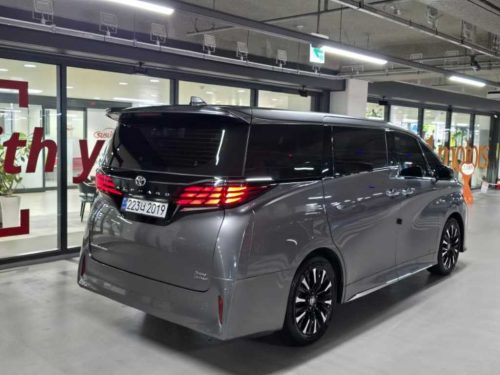 토요타 알파드 4세대 2.5 HEV AWD 사진 4