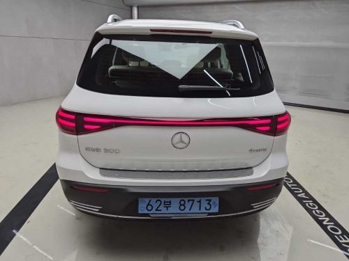 벤츠 EQB (X243) EQB 300 4MATIC 사진 3