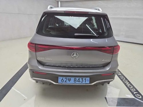벤츠 EQB (X243) EQB 300 4MATIC 사진 3