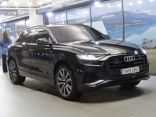 아우디 Q8 55 TFSI 콰트로 프리미엄