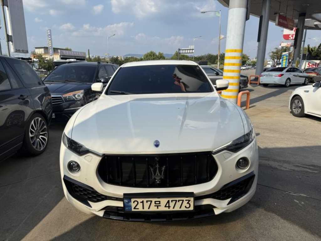 마세라티 르반떼 3.0 AWD 그란 스포츠
