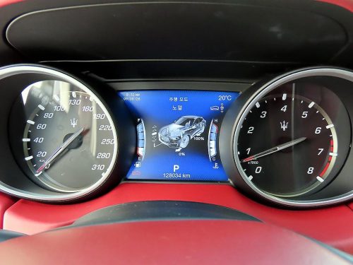 마세라티 르반떼 3.0 AWD 그란 스포츠 사진 9