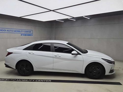 Hyundai Avante Hybrid (CN7) Modern photo 2