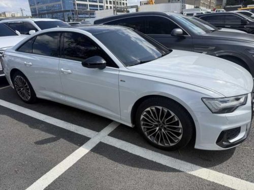 아우디 A6 (C8) 45 TFSI 콰트로 프리미엄 사진 2