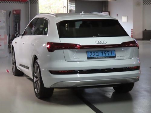 아우디 e-트론 55 콰트로 사진 모두보기