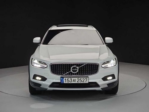 볼보 V90 크로스컨트리 B5 프로 AWD 사진 2
