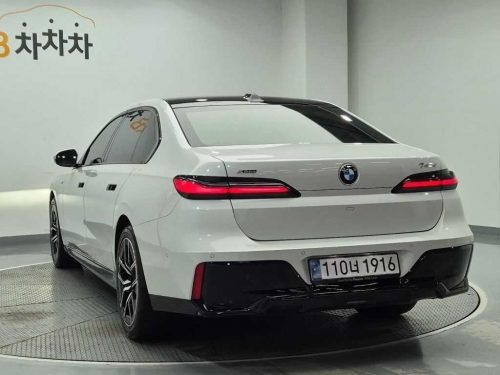BMW 7시리즈 (G70) 740d xDrive M 스포츠 사진 2