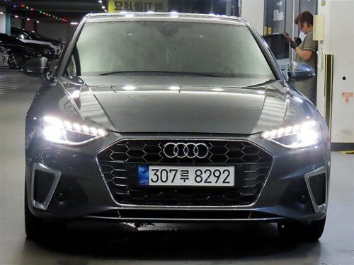 아우디 A4 (B9) 40 TFSI 프리미엄 사진 2