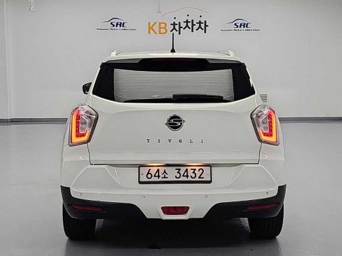 KG모빌리티(쌍용) 티볼리 가솔린 2WD 1.6 LX 사진 3