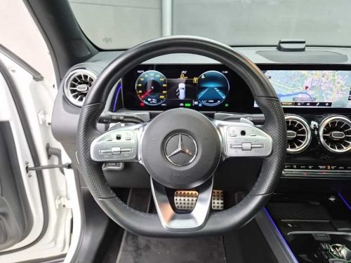 벤츠 EQB (X243) EQB 300 4MATIC AMG 라인 사진 9