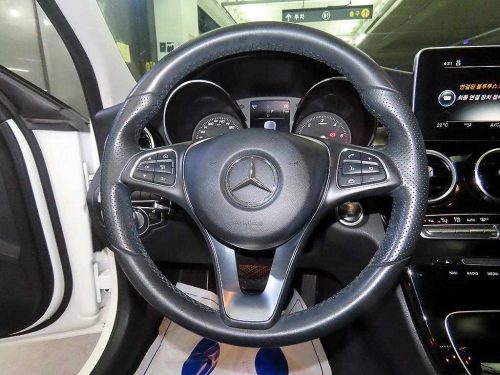 벤츠 C클래스 W205 C220 d 아방가르드 사진 8