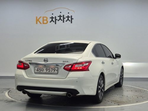닛산 알티마 2.5 테크 사진 3