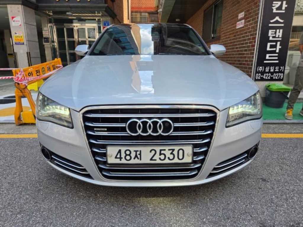 아우디 뉴A8 4.2 FSI 콰트로 LWB