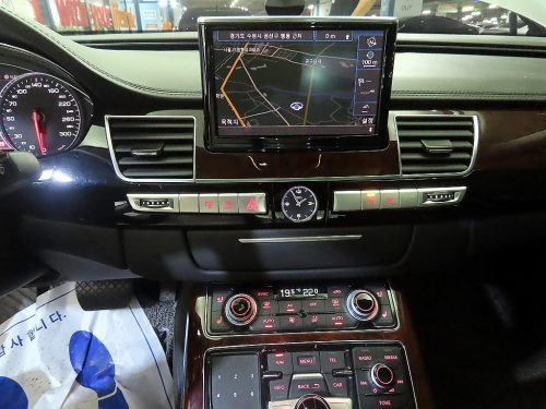 아우디 뉴A8 4.2 FSI 콰트로 LWB 사진 10