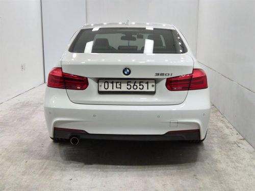 BMW 3시리즈 (F30) 320i M 스포츠 사진 3