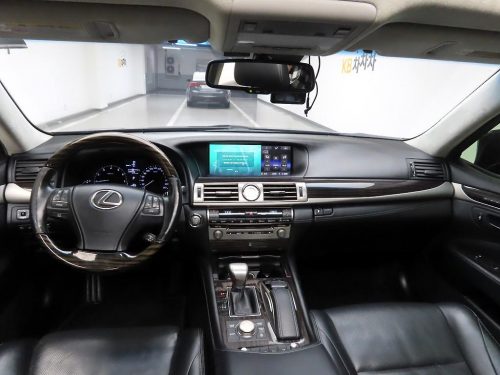 렉서스 LS460 AWD 사진 6
