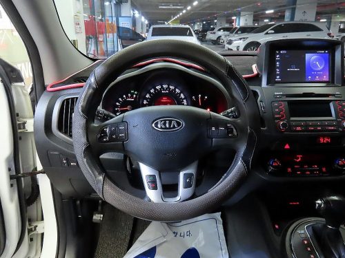 기아 스포티지 R 2WD TLX 사진 8