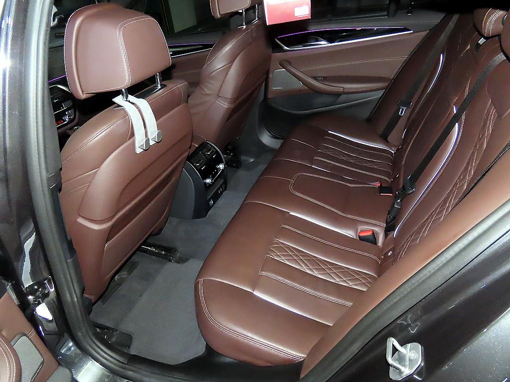 BMW 5시리즈 (G30) 530i M 스포츠 사진 7