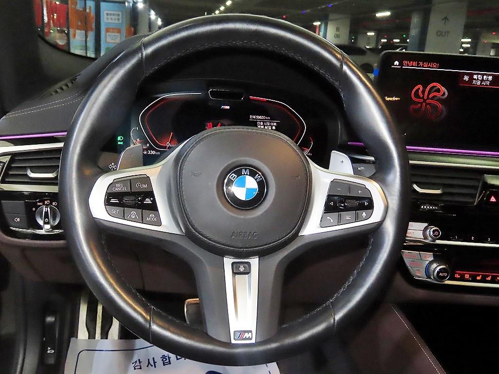 BMW 5시리즈 (G30) 530i M 스포츠 사진 8