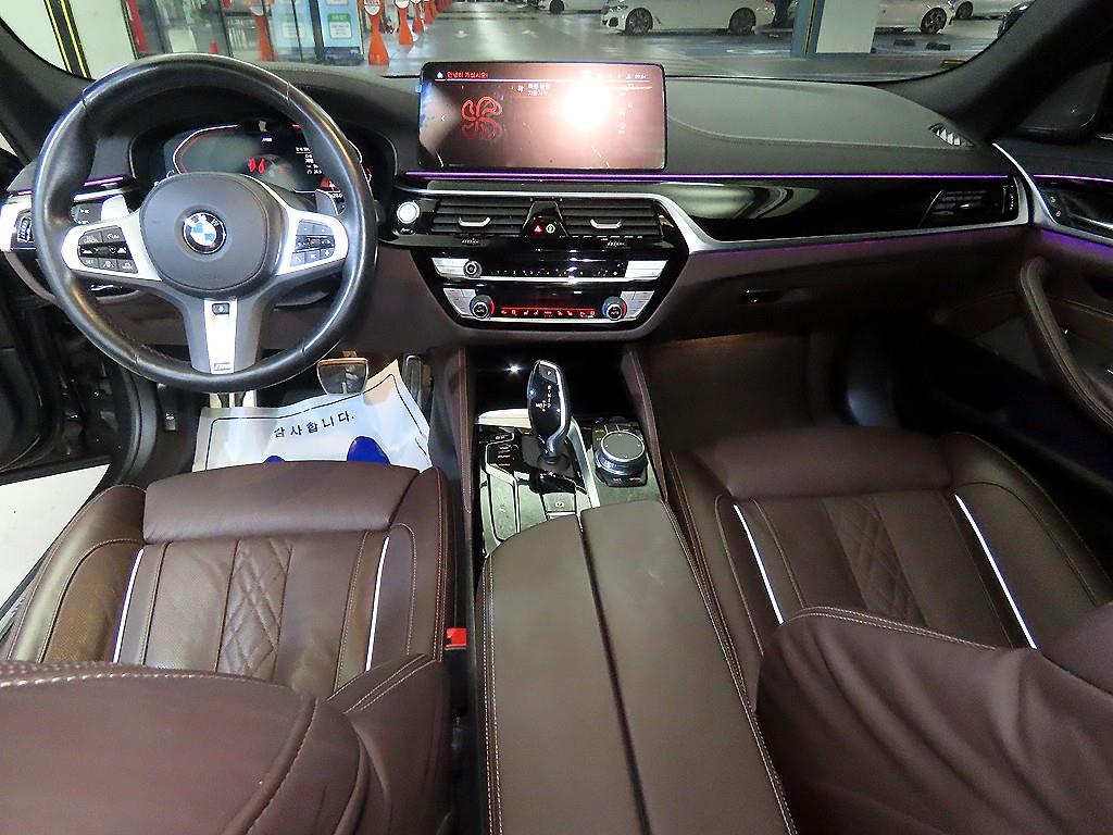 BMW 5시리즈 (G30) 530i M 스포츠 사진 10